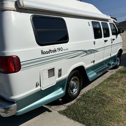 1999 Roadtrek 190 Popular Class B Van