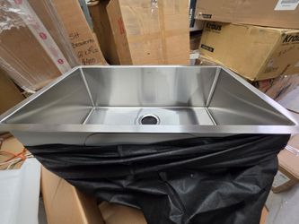 KRAUS
Standart PRO 30 in. Undermount Single Bowl 16 Gauge Stainless Steel Kitchen Sink with Accesso