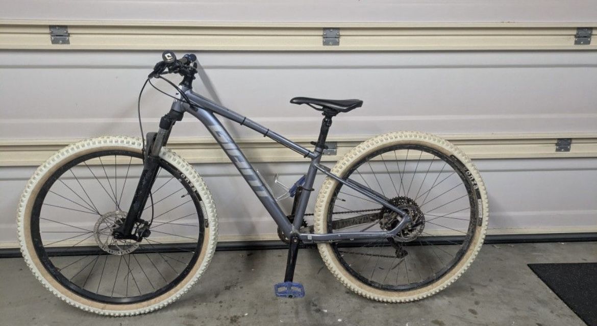 Giant Talon 29' Will Trade For Dirt Jumper