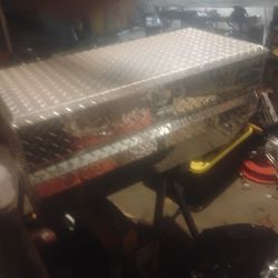 36x20 Betterbuilt Diamond Plate Box With Keys