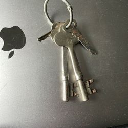 Vintage Skeleton Keys 