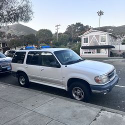 1999 Ford Explorer