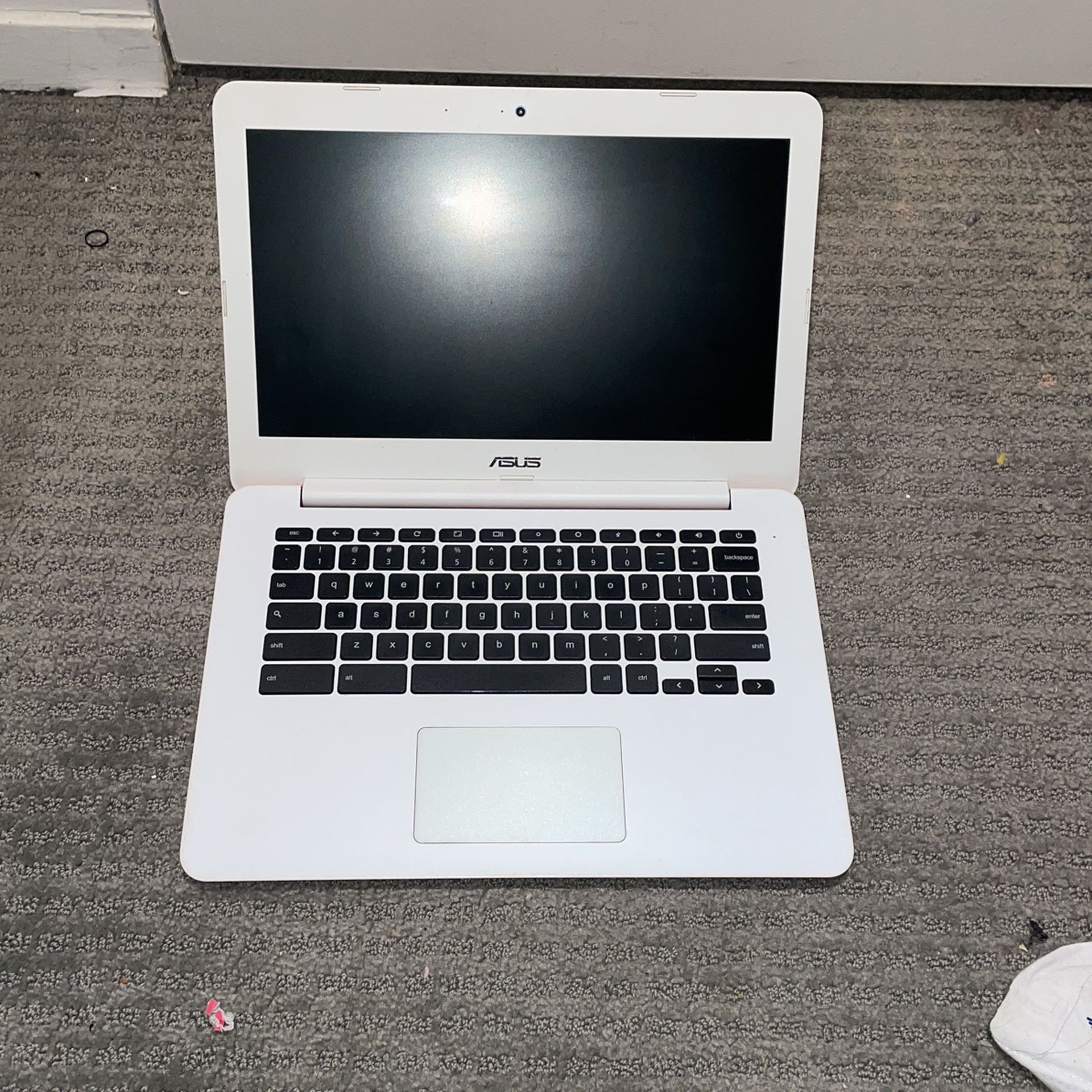 Red Asus Chromebook