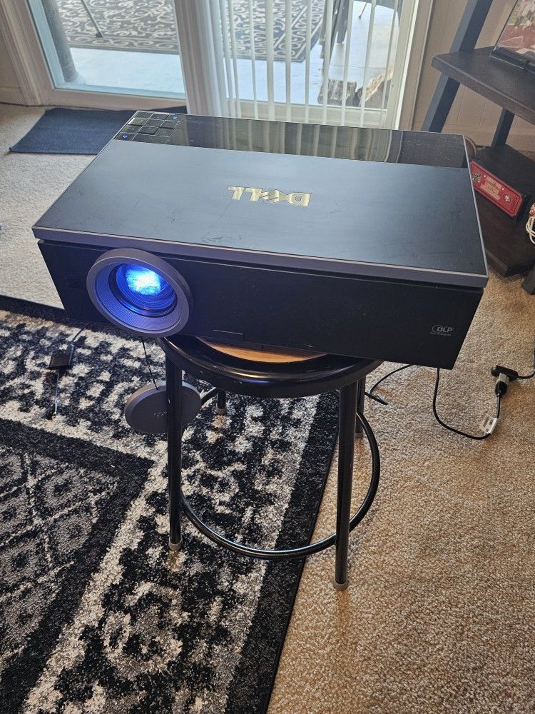 DELL MULTI HDMI PROJECTOR