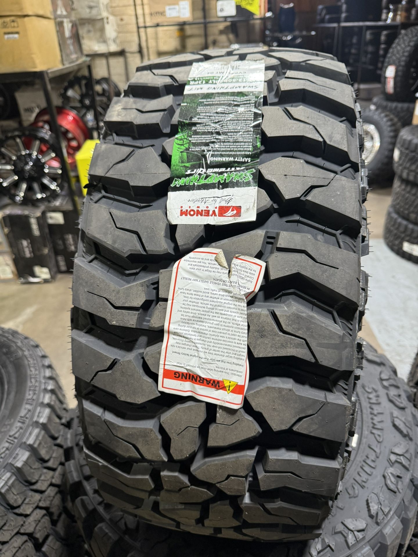 33x12.50R20 Venom Power MT TRUCK TIRES 