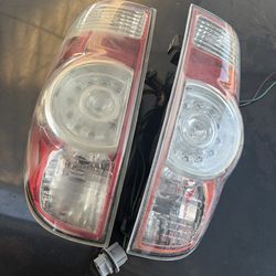 2002 Toyota tacoma back lights