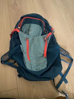 LOW PRICE MOVING- OSPREY $290 + TAX RETAIL FULL SIZE BACKPACK