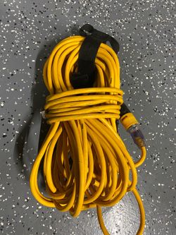 DeWalt 100 ft extension cord
