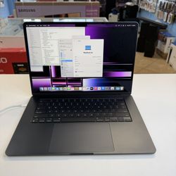 MacBook Air 15inch M3 -8GB Ram -256 new with Apple care plus till 2027