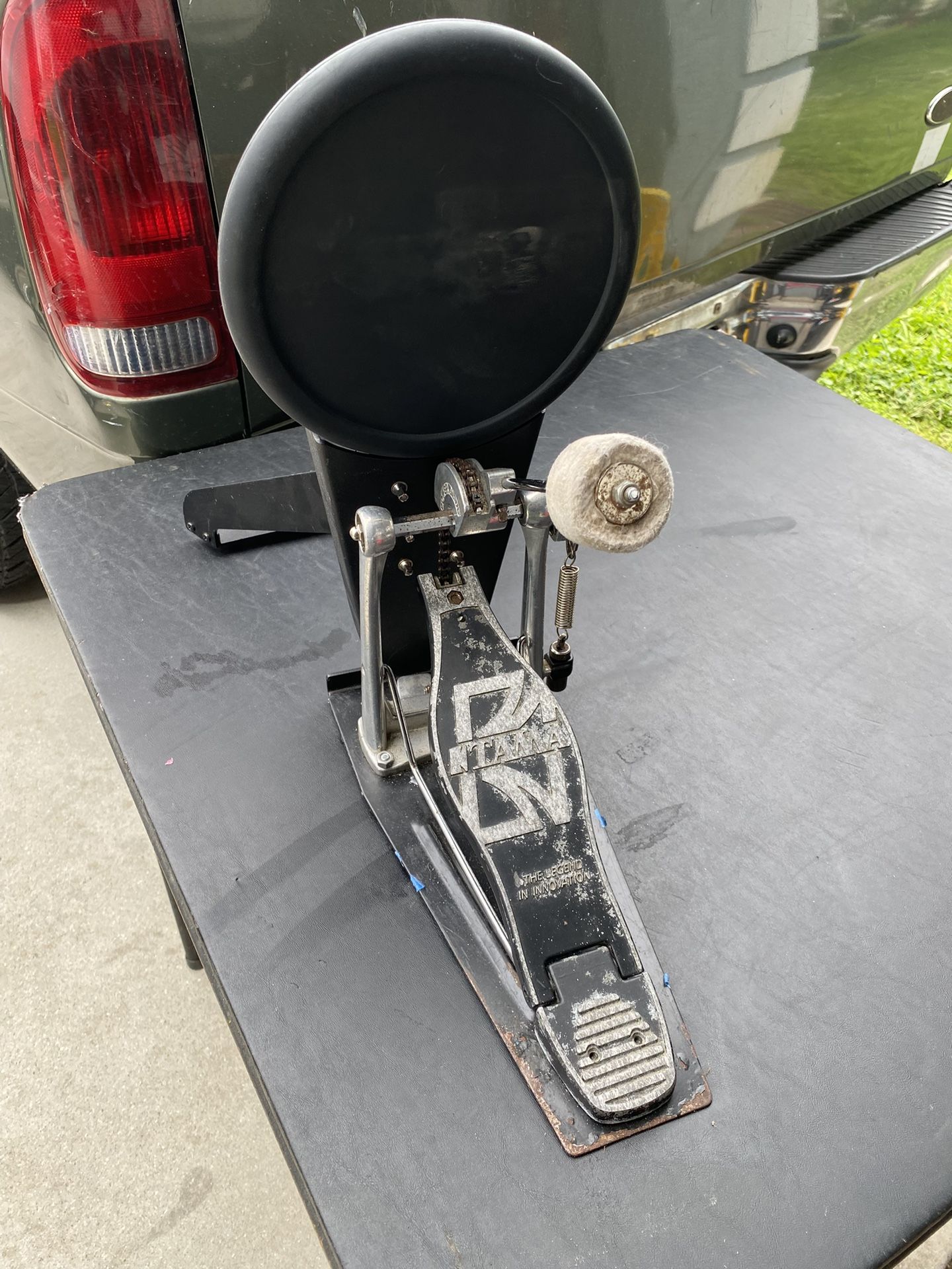DRUM KICK PEDAL