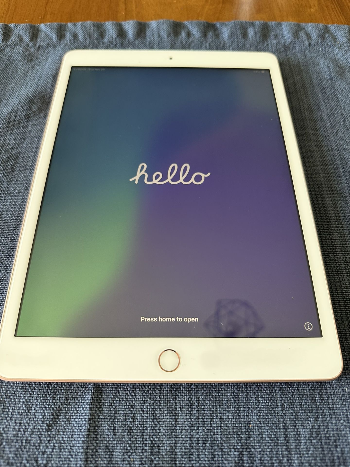 iPad 7th Generation 32GB WiFi/Cellular