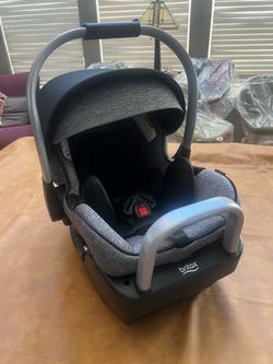 New Open Box Britax Willow SC Infant Car Seat, Rear-Facing Car Seat with Alpine Base, ClickTight Technology, RightSize System, Pindot Onyx Pindot Onyx