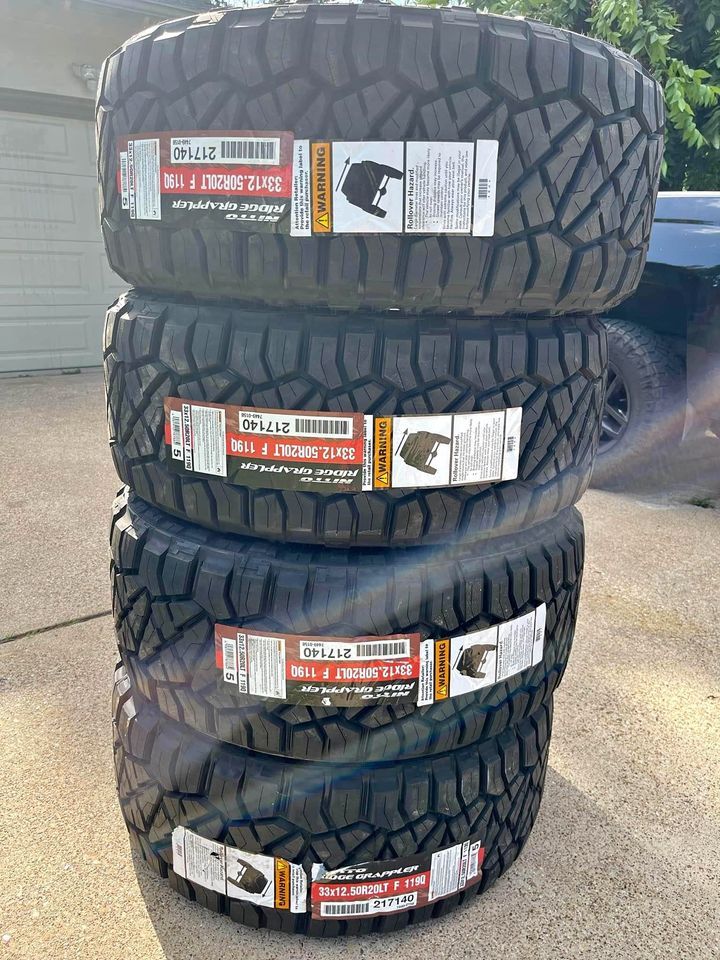 35125020R35X12.50R20 NITTO RIDGE GRAPPLER W/INSTALL BALANCE