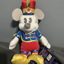 Mickey Mouse Main Attraction Plush