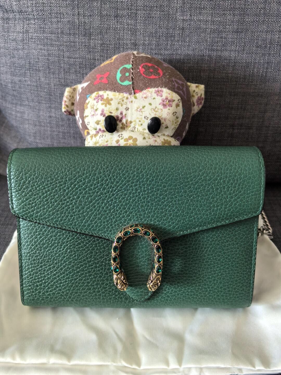 𝐆𝐔𝐂𝐂𝐈 Dionysus Wallet On Chain Green
