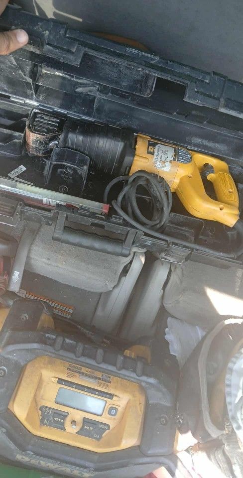 Dewalt Sawzall (Wired)