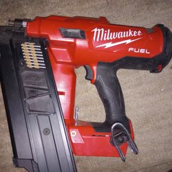 Milwaukee Framing Nail Gun