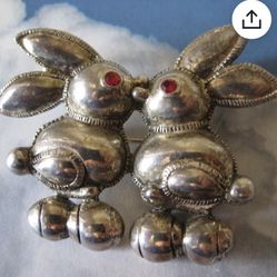 Silver Kissing Bunnies Brooch / Pendant By Best 