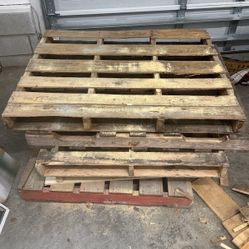 Wood Pallets 