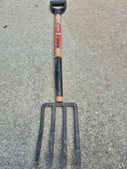 D-handle spading/digging fork