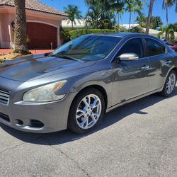 2014 Nissan Maxima 123000 Miles. Finance  With $1000 Down