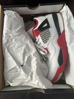 Jordan 4 Firered 2/5Y