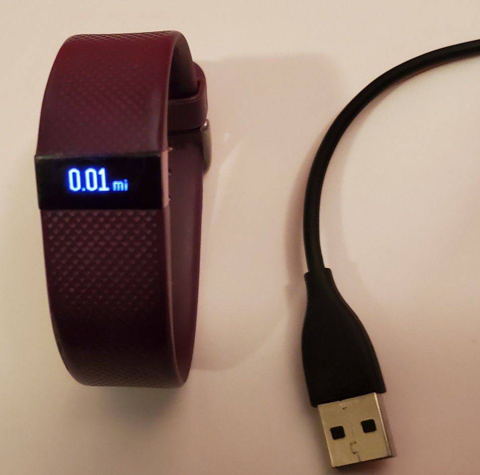 PLUM Fitbit Charge HR Activity Wristband w OEM Charger,Clean,Tested/Working S~P