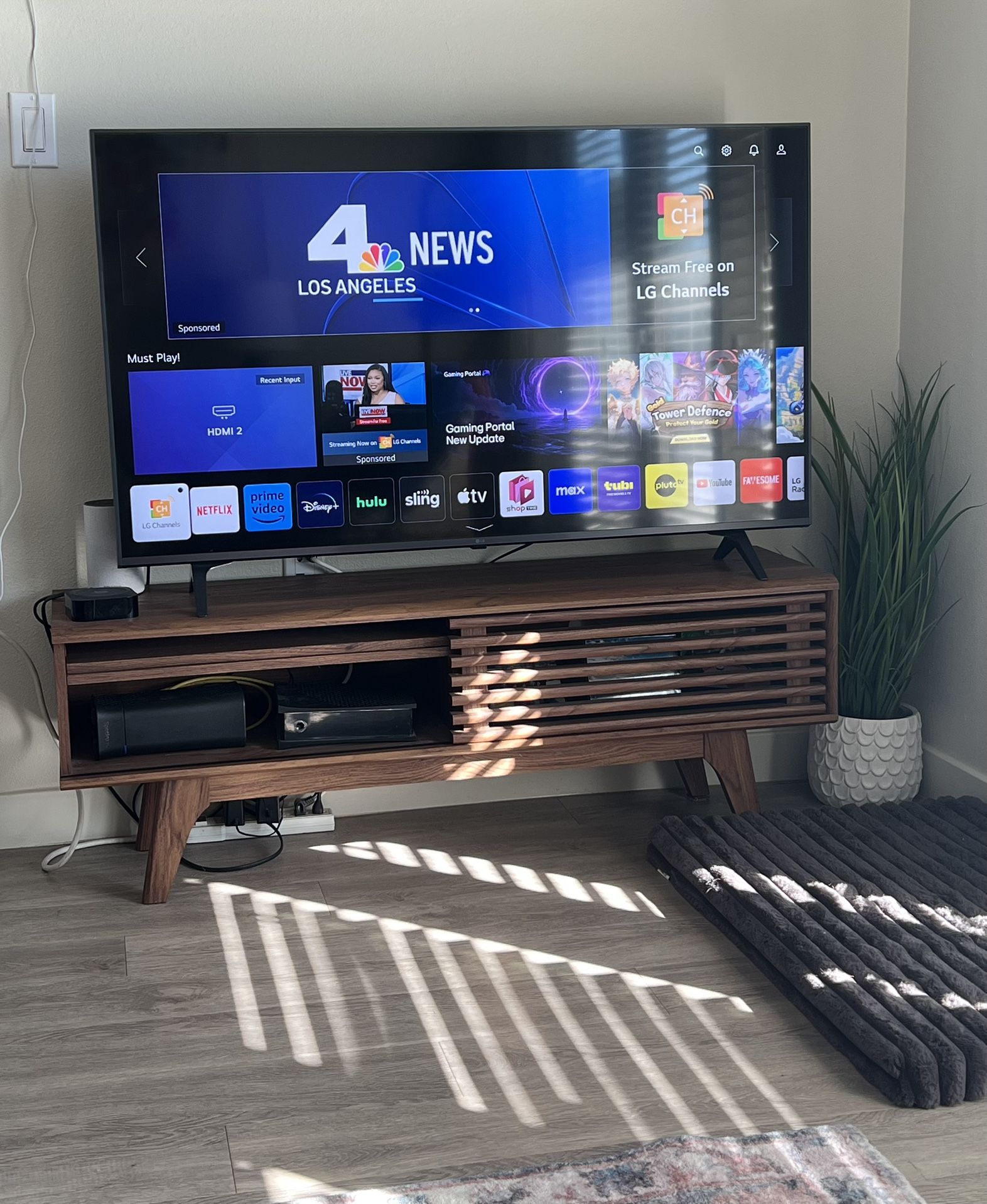 Carson Carrington Espoo 48-inch TV Stand 