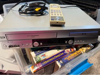 JVC VCR & DVD Player + 40 VHS Original Tapes