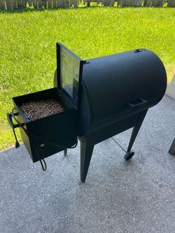 Traeger grill jr