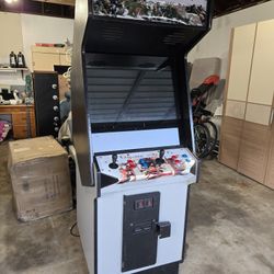 Vintage Arcade 8 Ft High Over 600 Games