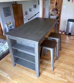 Tall table set