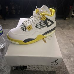Jordan 4 