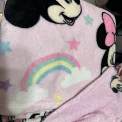 minnie mouse hooded fleece blanket 