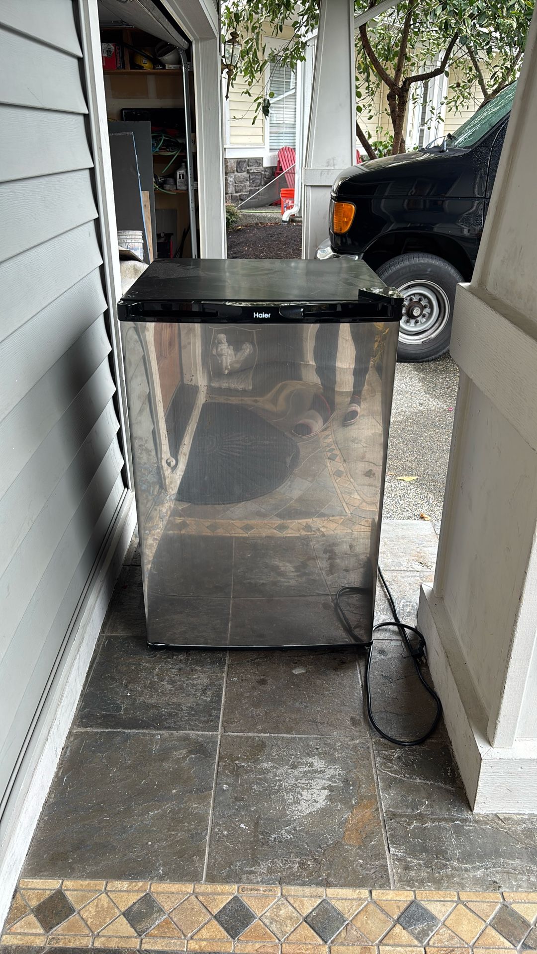 Haier Mini Fridge