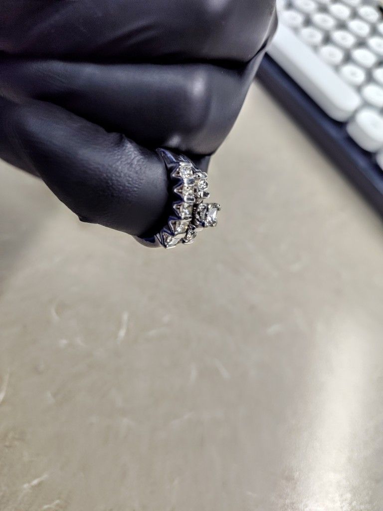 Beautiful Diamond Engagement Ring+Wedding Band