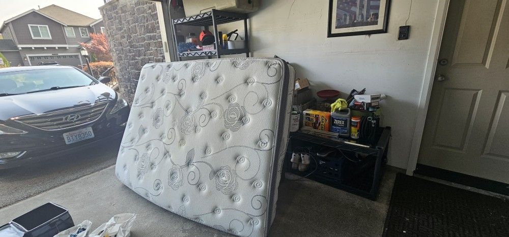 Full Size Matress