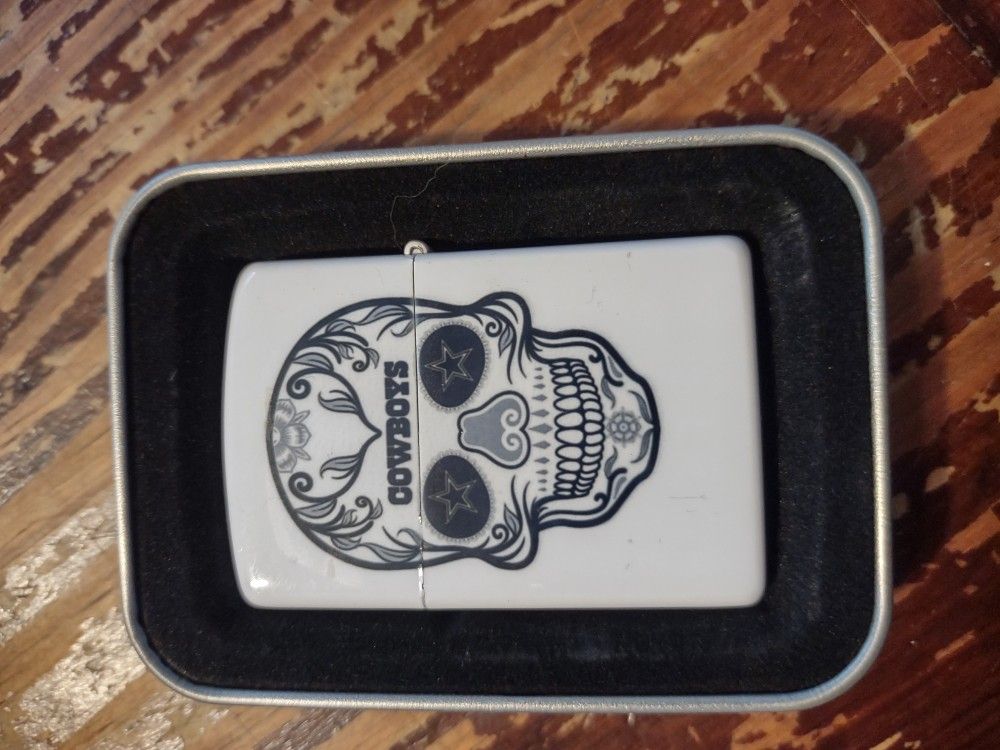 Zippo Style Dallas Cowboys Lighter DCFL