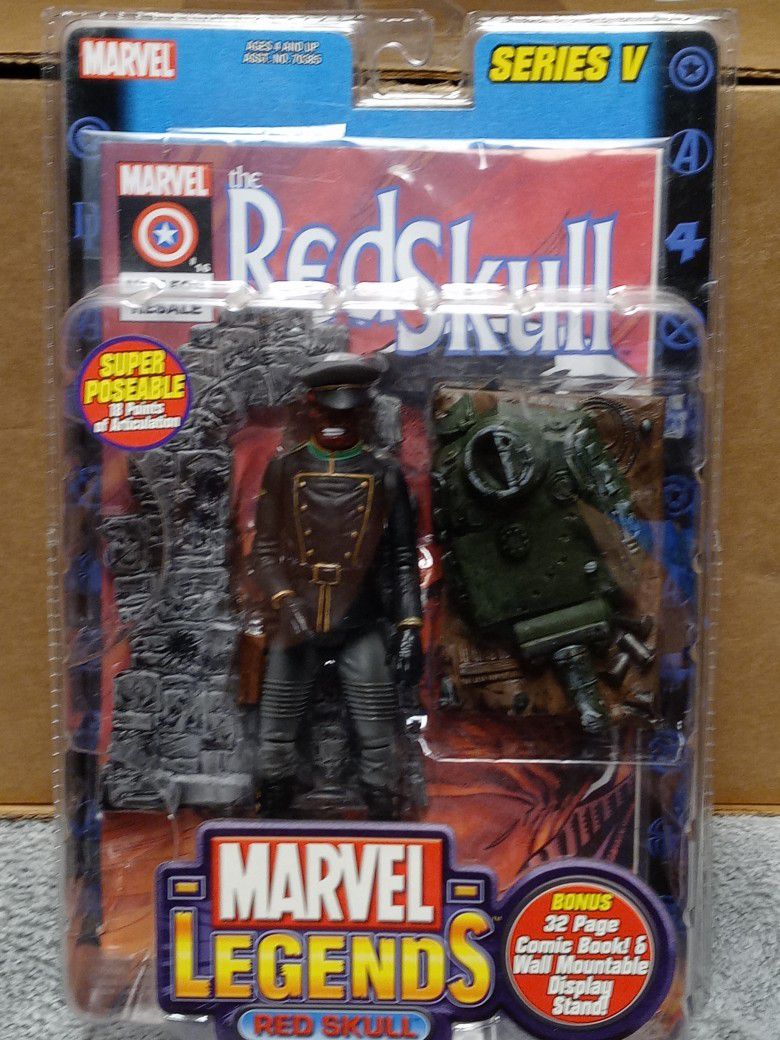 Marvel Legends Red Skull Series 5 With Comic Book Brand New  2003