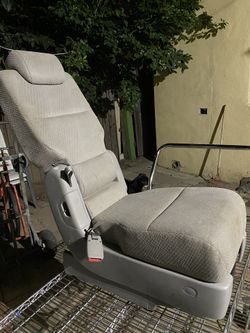 Honda Odyssey middle Seat