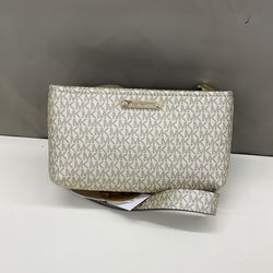 Michael Kors belt wallet. Item No 552 (Shopgoodwill)