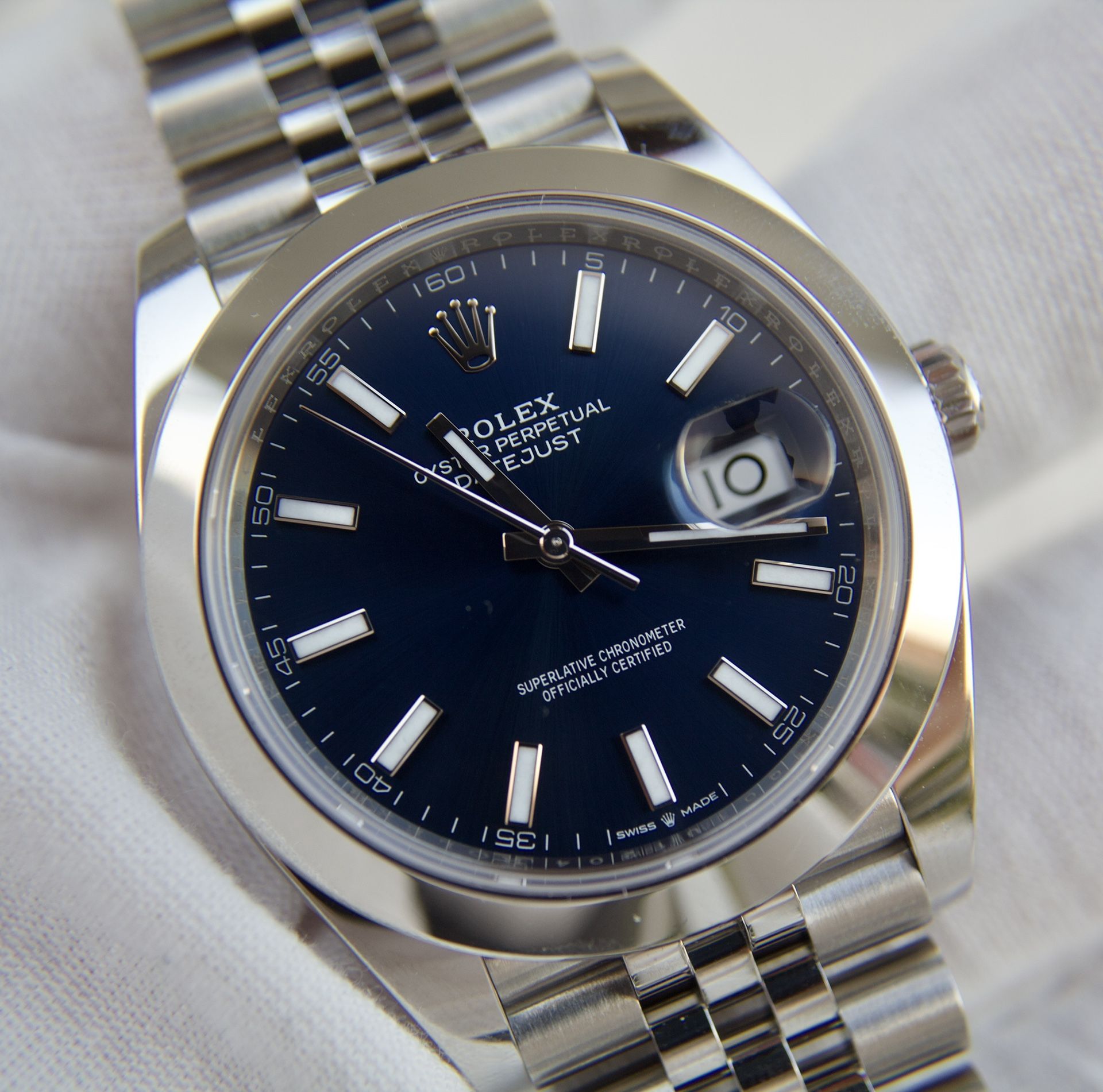 Brand New 2024 Rolex Datejust 41mm Jubilee 126300 Blue Dial Steel Sports Mens Watch
