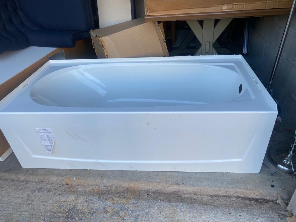 New Bath tub STERLING 60”