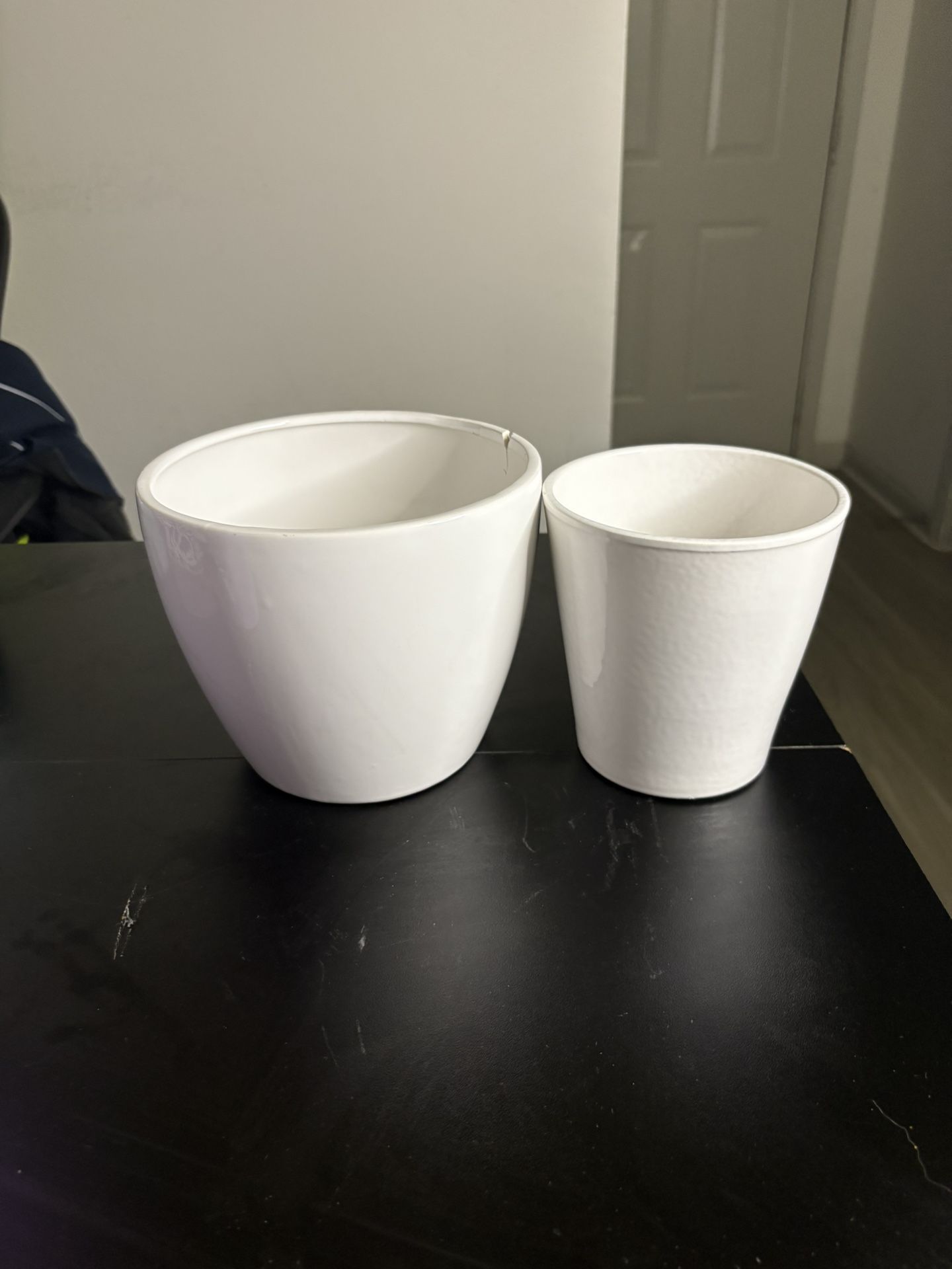 White ceramic planter pots
