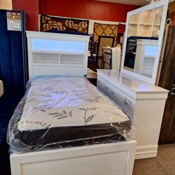 Pompie White Twin Bed Dresser And 2