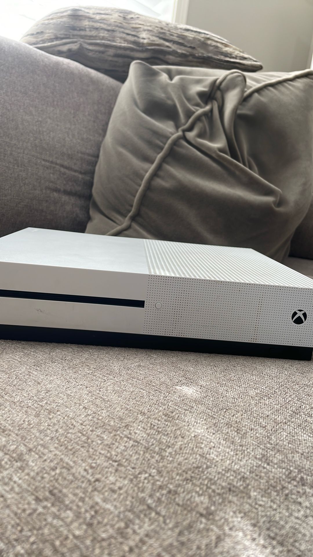 Xbox One S