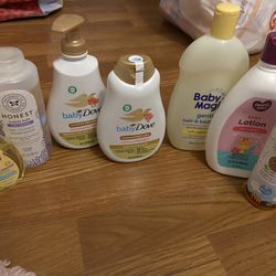 mixed baby lot ( mostly girl items)
