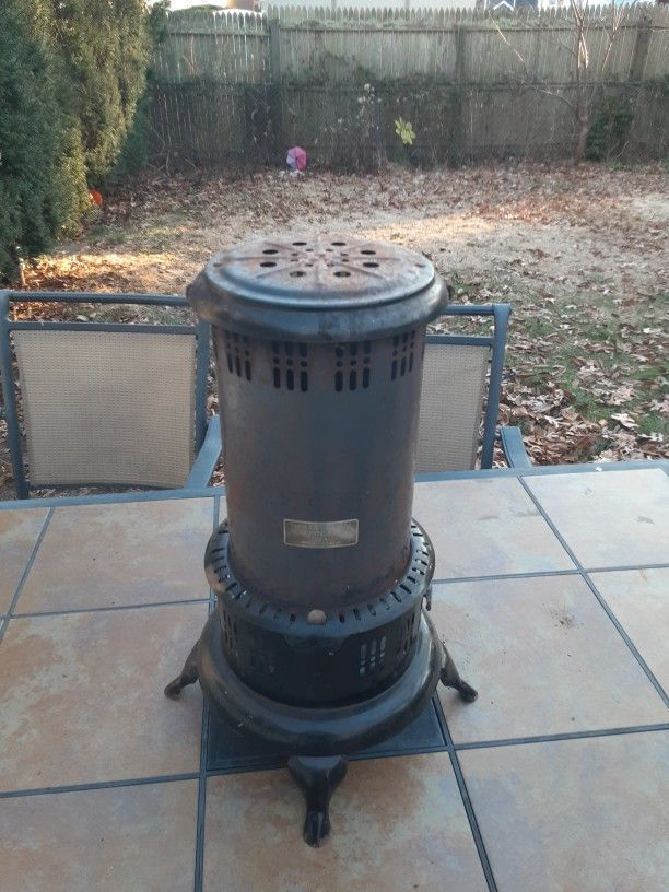 Classic Collectable United States Stove Co Model US89-P Kerosene Heater