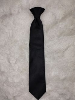 CHAPS Boys Clip On Tie Textured Black