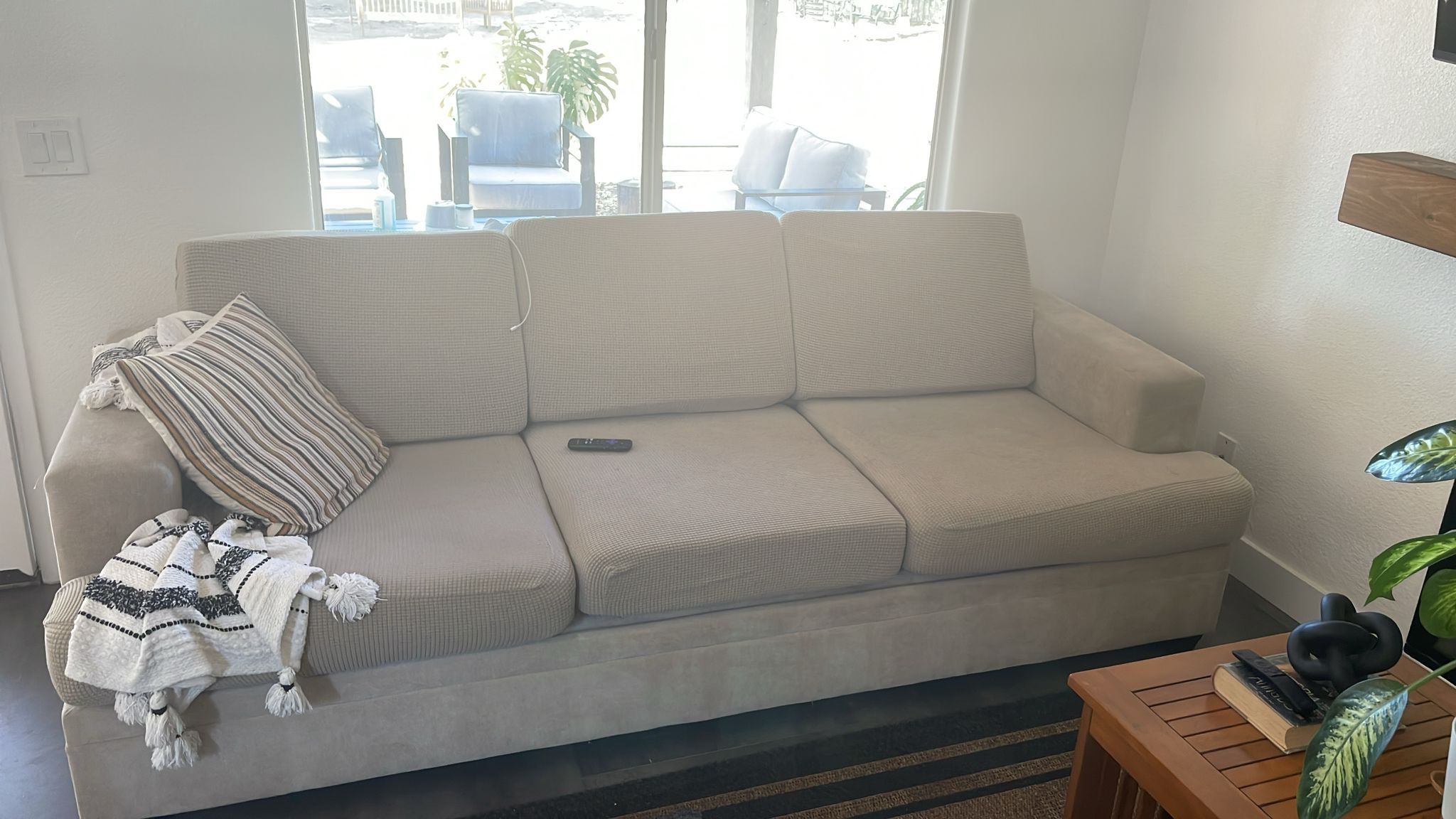 Free Sofa